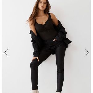True Religion High Rise Jenny curvy jeans- Black 🔥🔥🔥🔥 NWT never worn Size 30